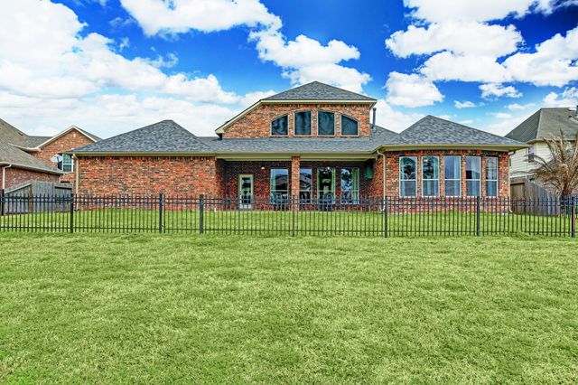 1306 Laurel Leaf Lane, Pearland, TX 77581