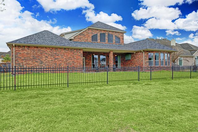 1306 Laurel Leaf Lane, Pearland, TX 77581