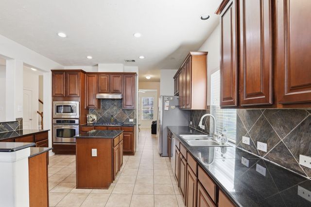 30615 Winlock Trails Dr, Spring, TX 77386
