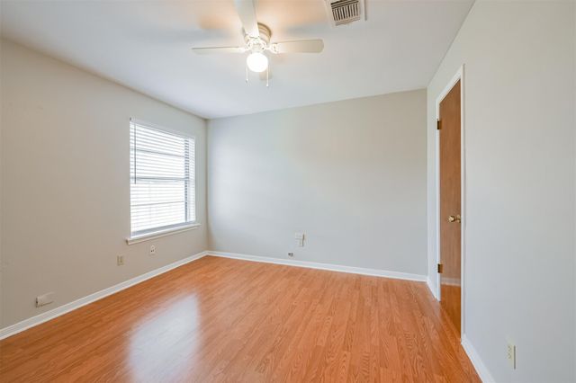 4655 Orange Circle S, Pearland, TX 77581