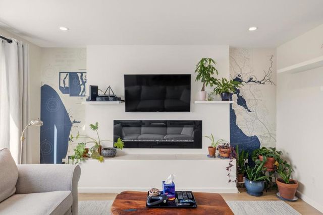 1330 Flores Street, Seaside, CA 93955