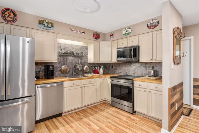 10482 JAMES MADISON HWY, Bealeton, VA 22712