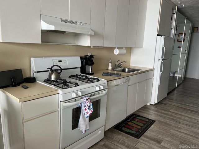 830 Shore 5J, Long Beach, NY 11561