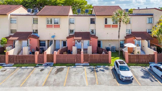 9937 NW 9th St Circle 1219, Miami, FL 33172