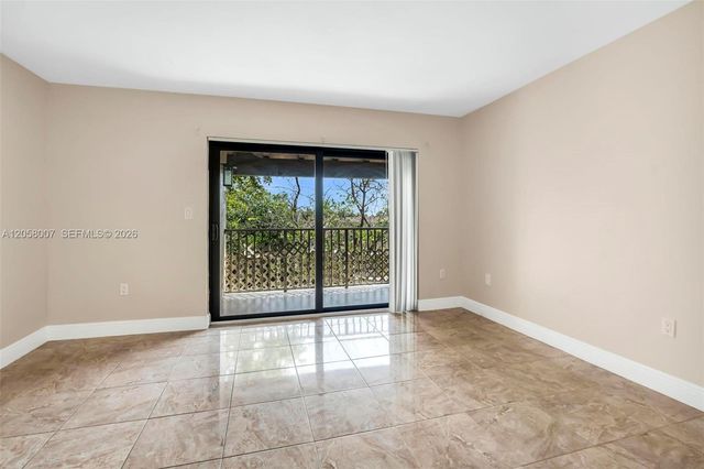 9937 NW 9th St Circle 1219, Miami, FL 33172