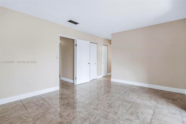 9937 NW 9th St Circle 1219, Miami, FL 33172
