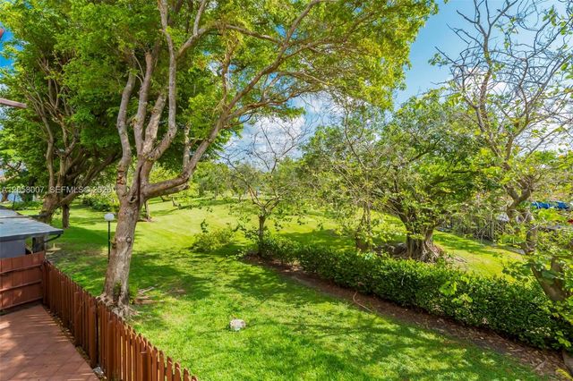 9937 NW 9th St Circle 1219, Miami, FL 33172