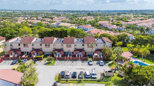 9937 NW 9th St Circle 1219, Miami, FL 33172