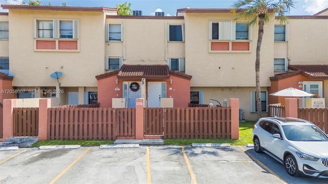 9937 NW 9th St Circle 1219, Miami, FL 33172