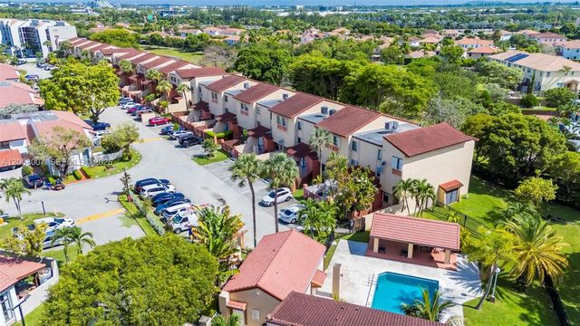 9937 NW 9th St Circle 1219, Miami, FL 33172