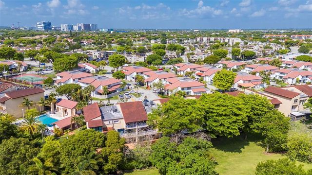 9937 NW 9th St Circle 1219, Miami, FL 33172