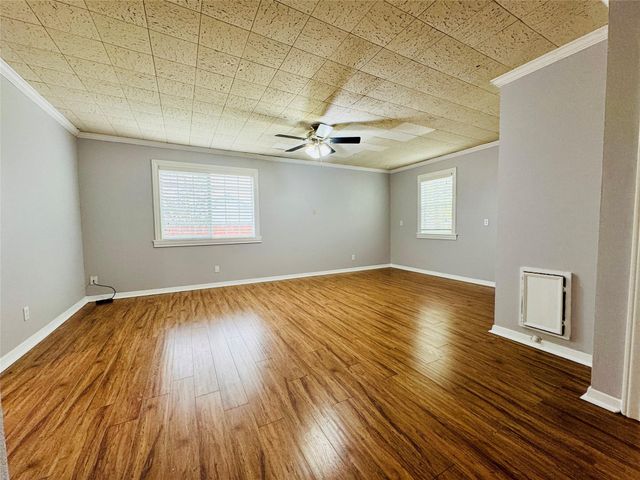 1410 Walton Street, Houston, TX 77009