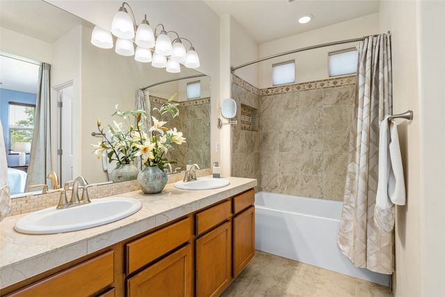 2 Reeds Peak, Santa Fe, NM 87508