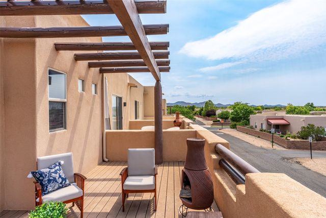 2 Reeds Peak, Santa Fe, NM 87508