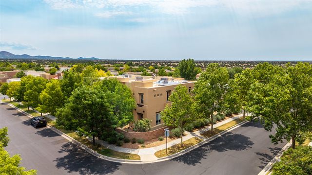 2 Reeds Peak, Santa Fe, NM 87508
