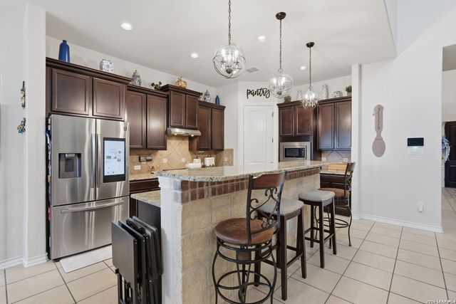 13507 Falls Summit, San Antonio, TX 78245