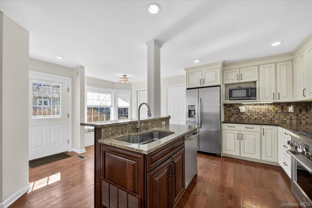 2 Lake Marie Lane, Bedford Hills, NY 10507