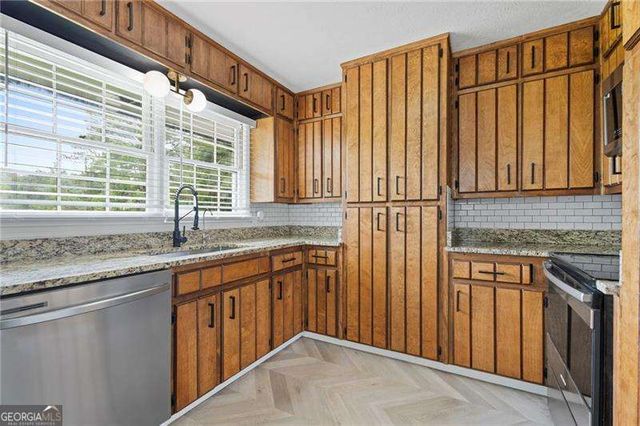 2827 Highway 138 NE, Conyers, GA 30013