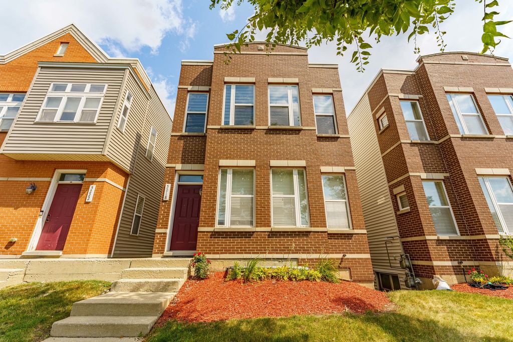 5218 W Galewood Avenue A, Chicago, IL 60639 — exterior
