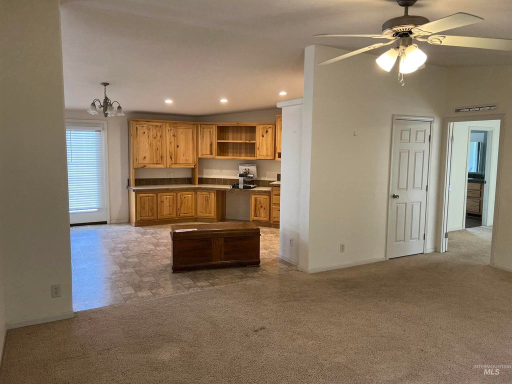 910 Moon Glo 30, Buhl, ID 83316 photo 3