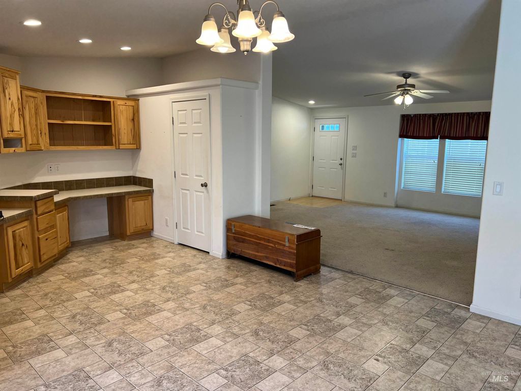 910 Moon Glo 30, Buhl, ID 83316 photo 4
