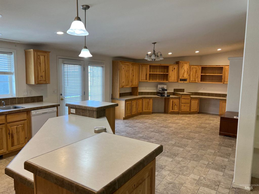 910 Moon Glo 30, Buhl, ID 83316 photo 5