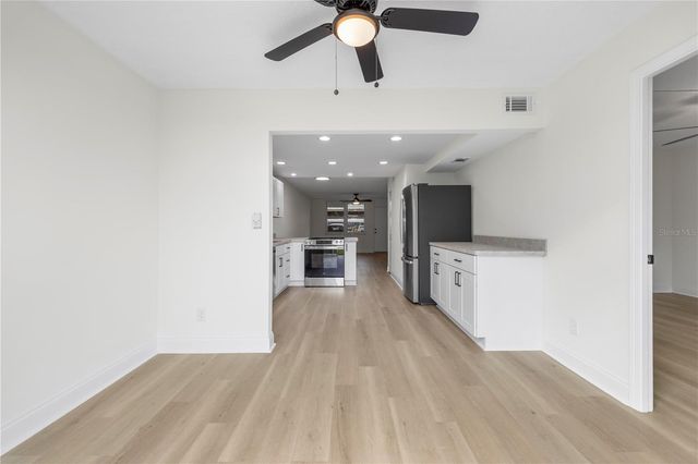 4715 BAY STREET NE 123, St Petersburg, FL 33703