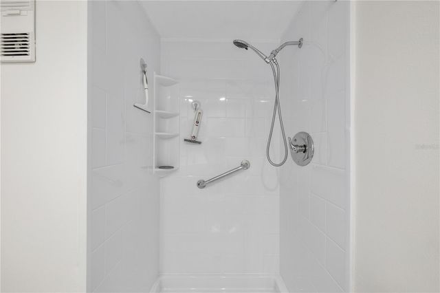 4715 BAY STREET NE 123, St Petersburg, FL 33703