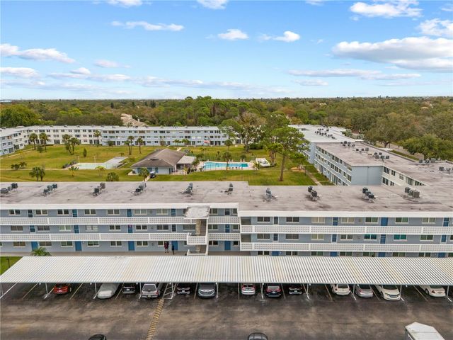 4715 BAY STREET NE 123, St Petersburg, FL 33703