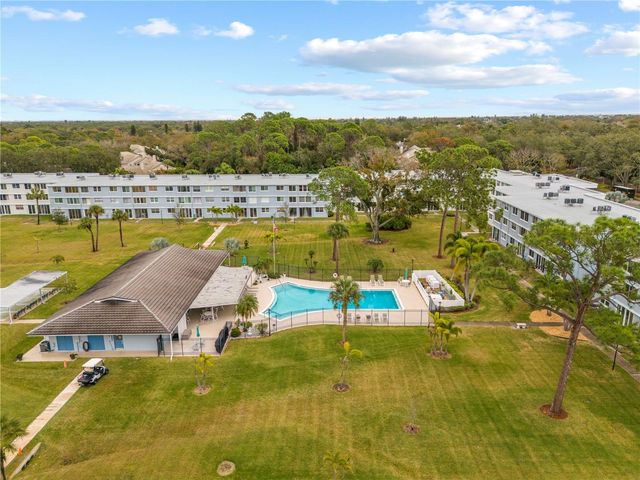 4715 BAY STREET NE 123, St Petersburg, FL 33703