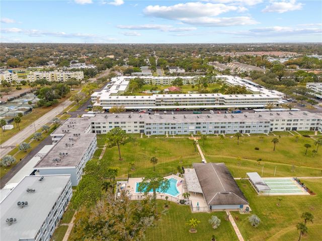 4715 BAY STREET NE 123, St Petersburg, FL 33703