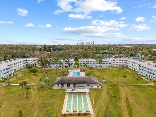 4715 BAY STREET NE 123, St Petersburg, FL 33703