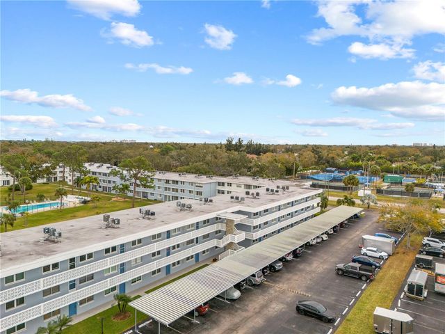 4715 BAY STREET NE 123, St Petersburg, FL 33703