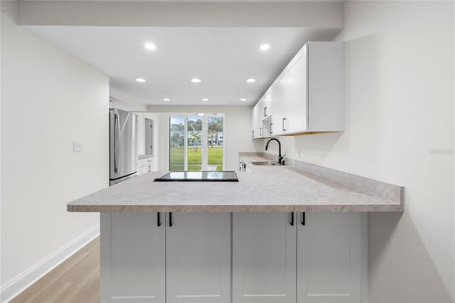 4715 BAY STREET NE 123, St Petersburg, FL 33703