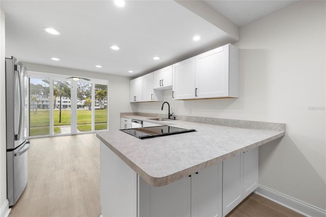 4715 BAY STREET NE 123, St Petersburg, FL 33703