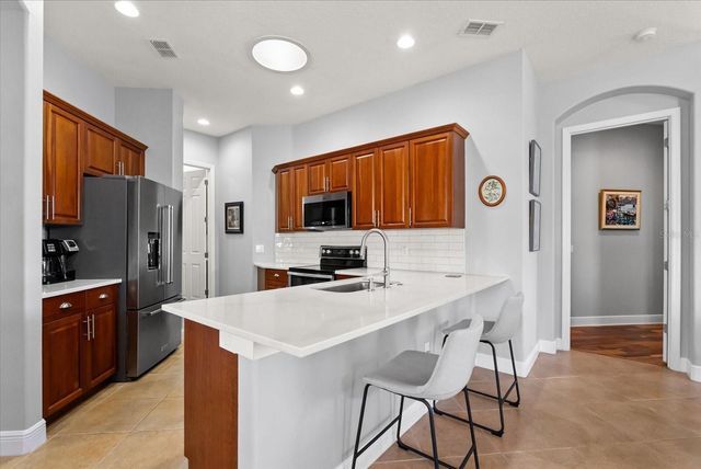 112 LOWER LAKE COURT, Debary, FL 32713