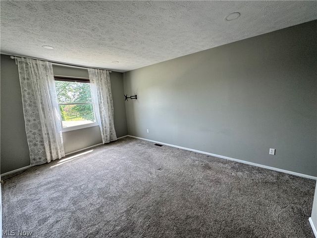 3176 Wexford Boulevard, Stow, OH 44224