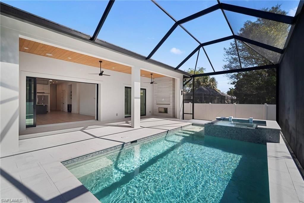 786 107th AVE N, Naples, FL 34108