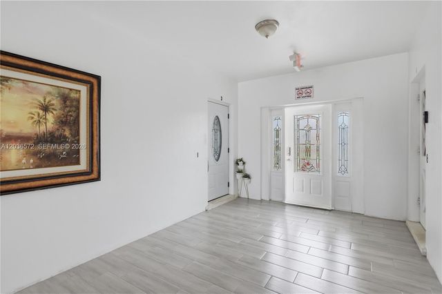 1040 Crystal Lake Dr 3, Deerfield Beach, FL 33064