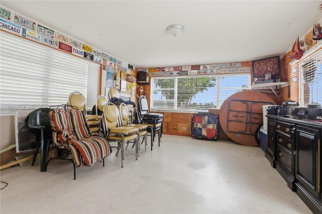 1040 Crystal Lake Dr 3, Deerfield Beach, FL 33064