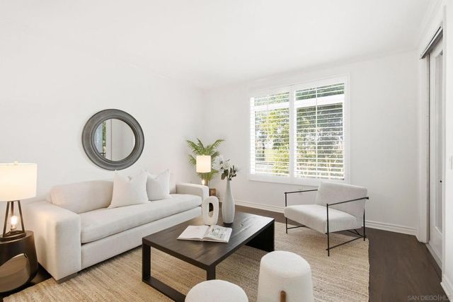 9253 Regents Rd A206, La Jolla, CA 92037