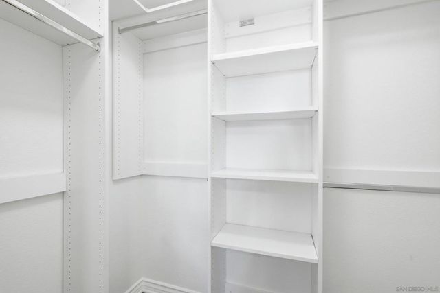 9253 Regents Rd A206, La Jolla, CA 92037