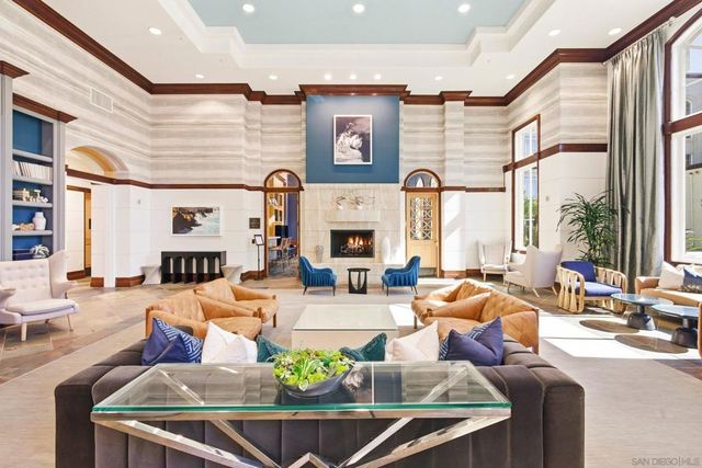 9253 Regents Rd A206, La Jolla, CA 92037