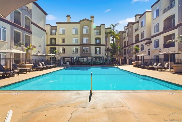 9253 Regents Rd A206, La Jolla, CA 92037