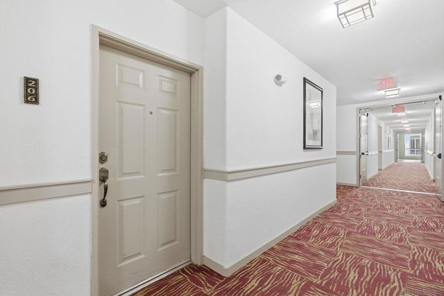 9253 Regents Rd A206, La Jolla, CA 92037