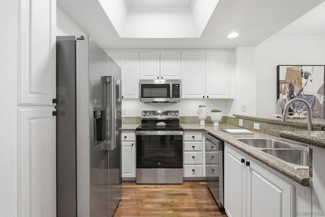 9253 Regents Rd A206, La Jolla, CA 92037