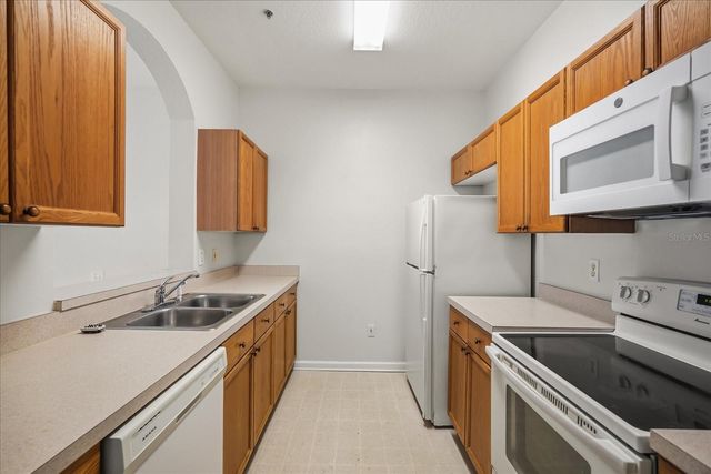 8101 COCONUT PALM WAY 205, Kissimmee, FL 34747