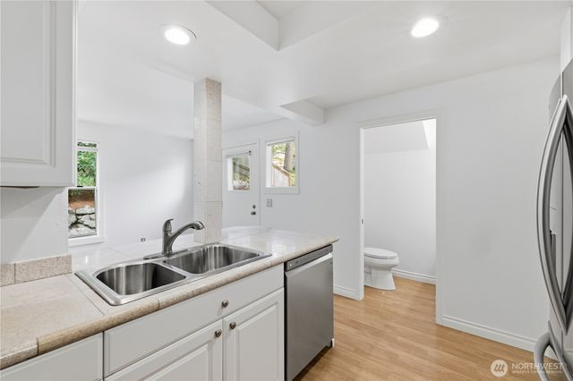 4181 244th Place SE, Sammamish, WA 98029