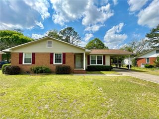 1414 Berkshire Road, Fayetteville, NC 28304
