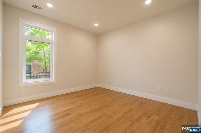 393 Myrtle Avenue, Irvington, NJ 07111